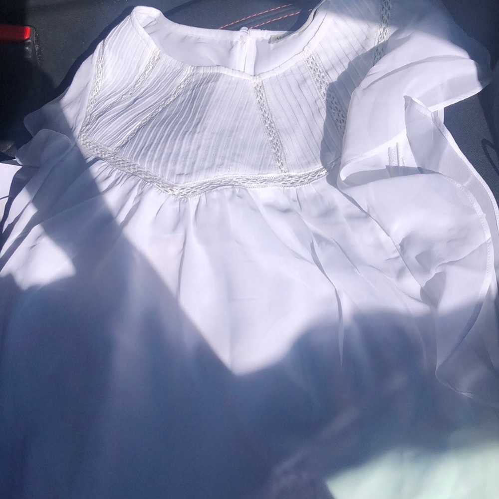 Abercrombie white blouse new with tags